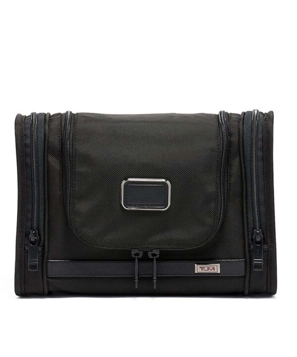 Alpha Hanging Travel Kit